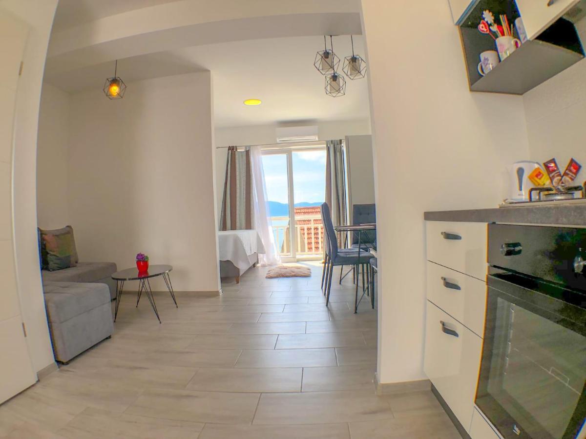 Apartmani Doris Gradac  Esterno foto