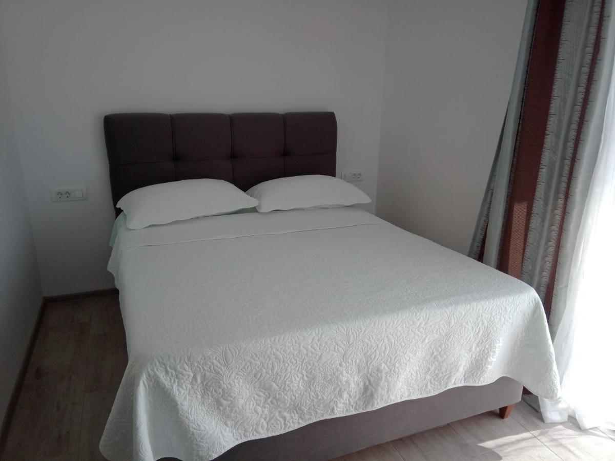 Apartmani Doris Gradac  Esterno foto