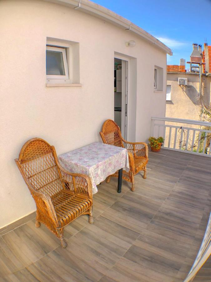 Apartmani Doris Gradac  Esterno foto