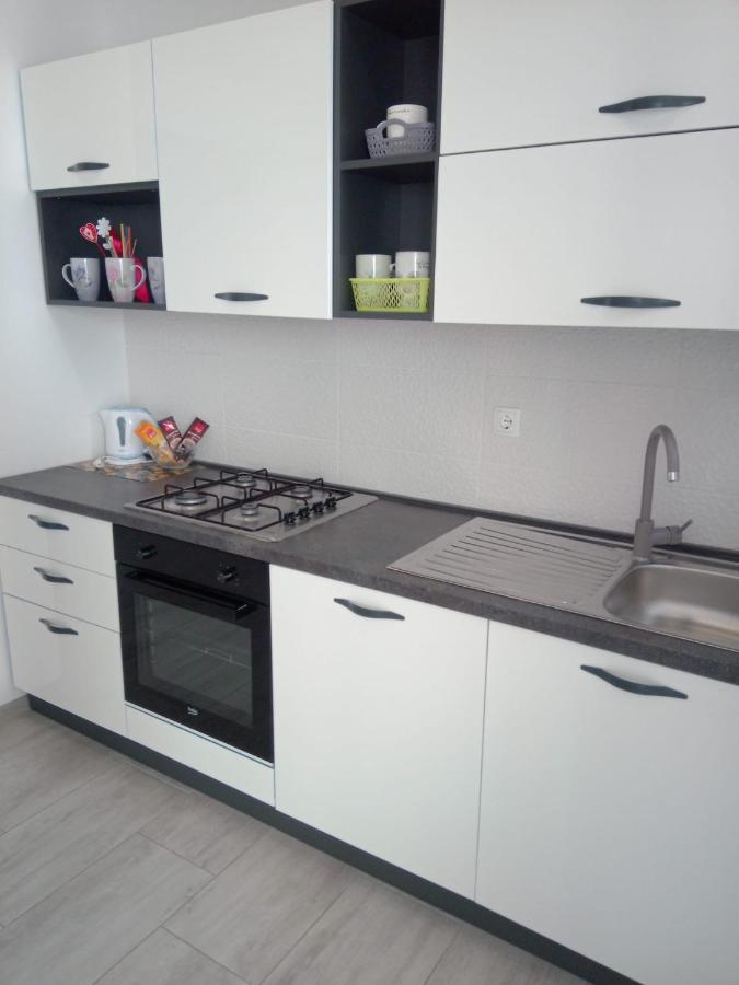 Apartmani Doris Gradac  Esterno foto