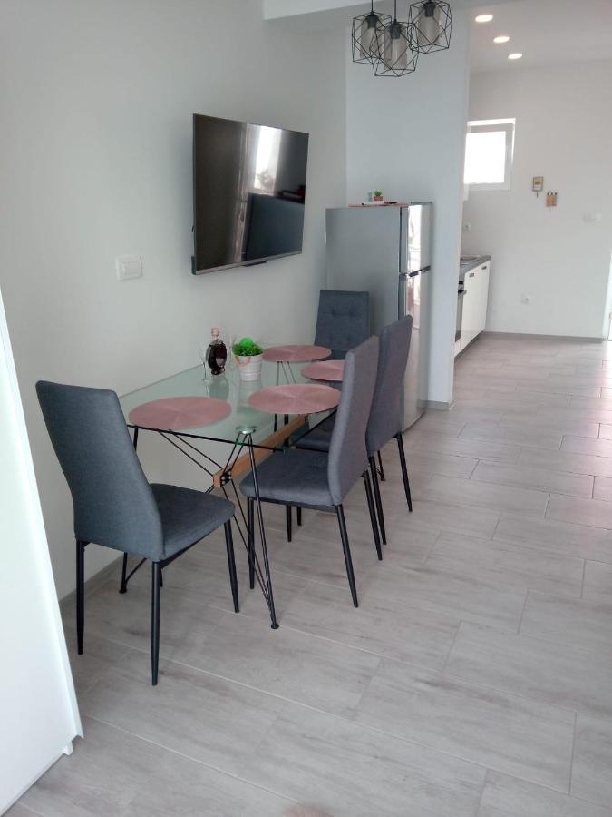 Apartmani Doris Gradac  Esterno foto